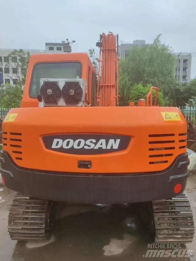 Doosan DH 80 Gravemaskiner på larvebånd