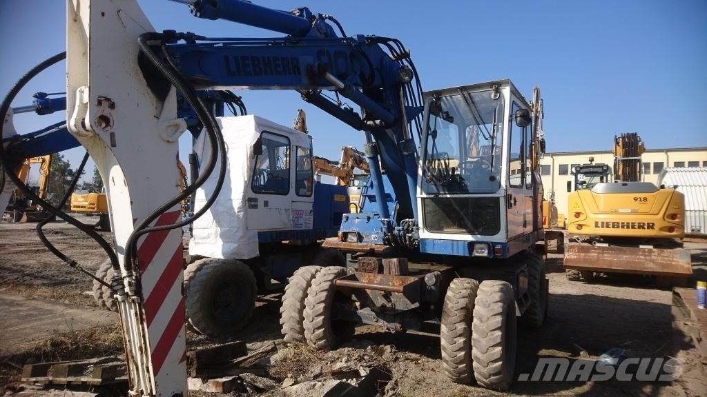 Liebherr A900 Gravemaskiner på hjul