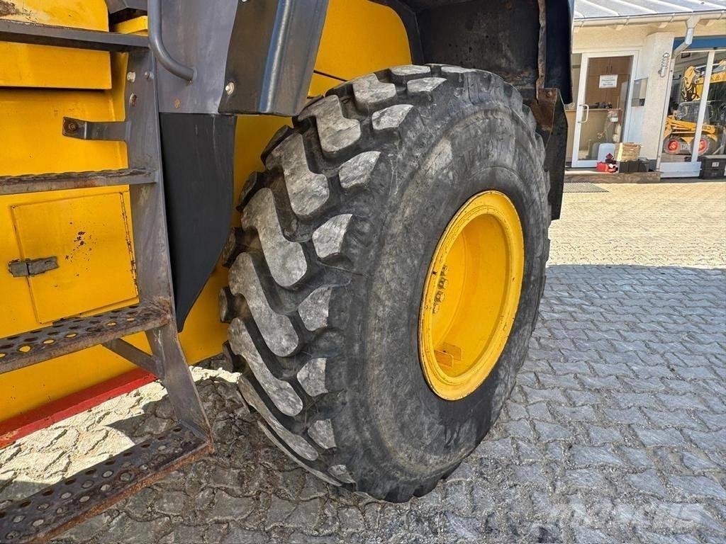 Komatsu WA 320-3H Læssemaskiner på hjul