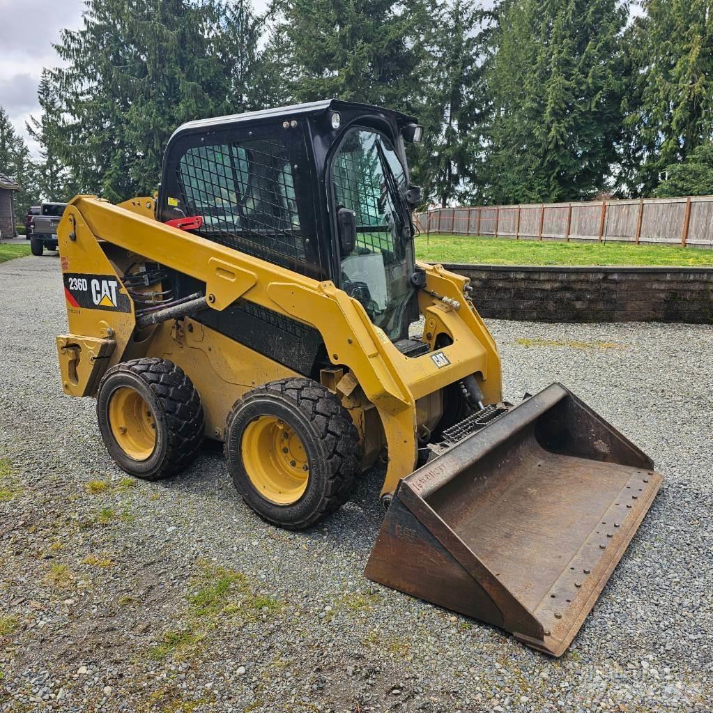 CAT 236D Minilæsser - skridstyret
