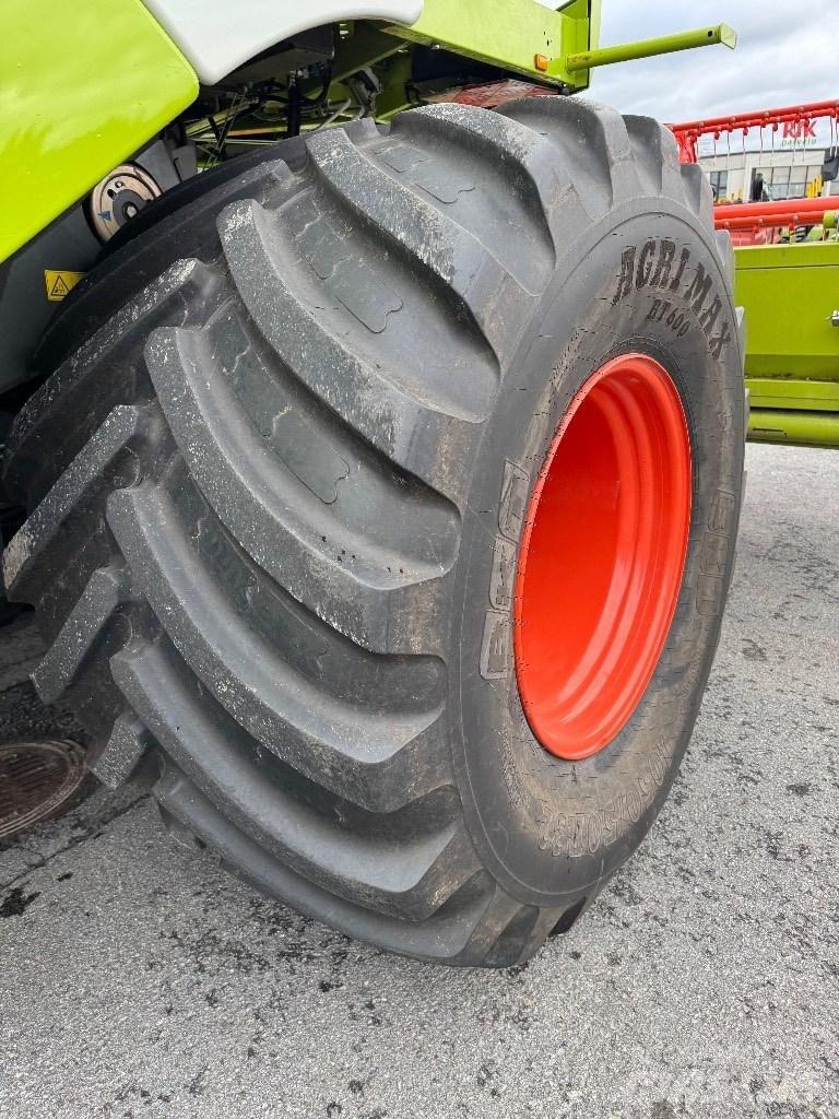CLAAS Tucano 320 Mejetærskere