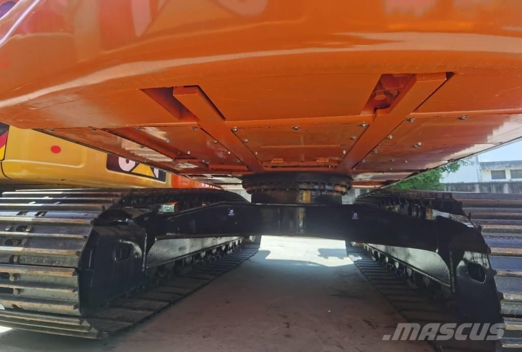 Doosan DX 225 LC Gravemaskiner på larvebånd