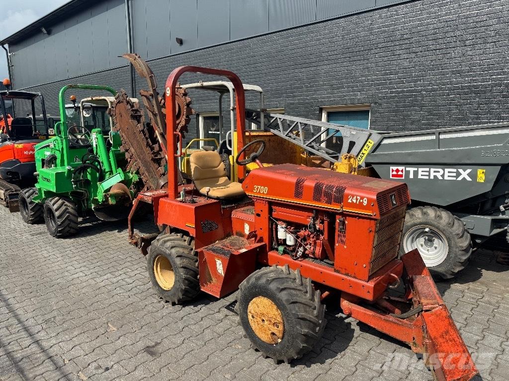 Ditch Witch 3700 DD Kædegravere