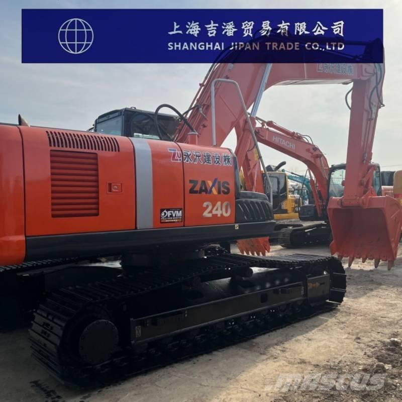 Hitachi ZX 240 Gravemaskiner på larvebånd