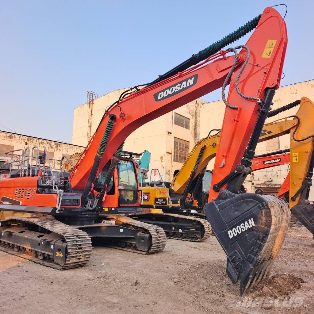 Doosan DX225LC-9C Gravemaskiner på larvebånd