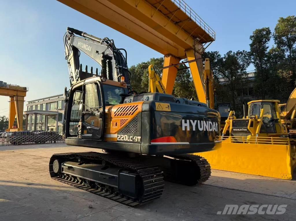 Hyundai R220LC-9S Gravemaskiner på larvebånd