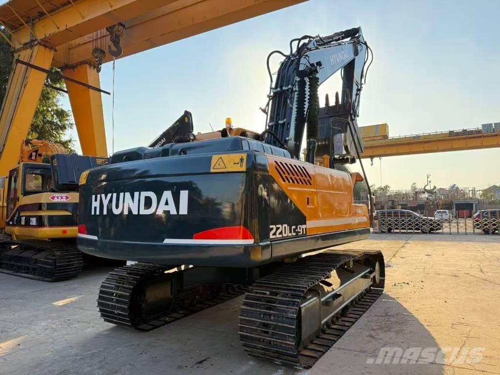 Hyundai R220LC-9S Gravemaskiner på larvebånd
