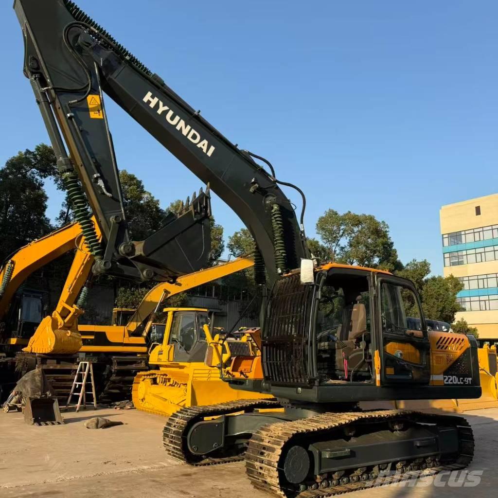 Hyundai R220LC-9S Gravemaskiner på larvebånd
