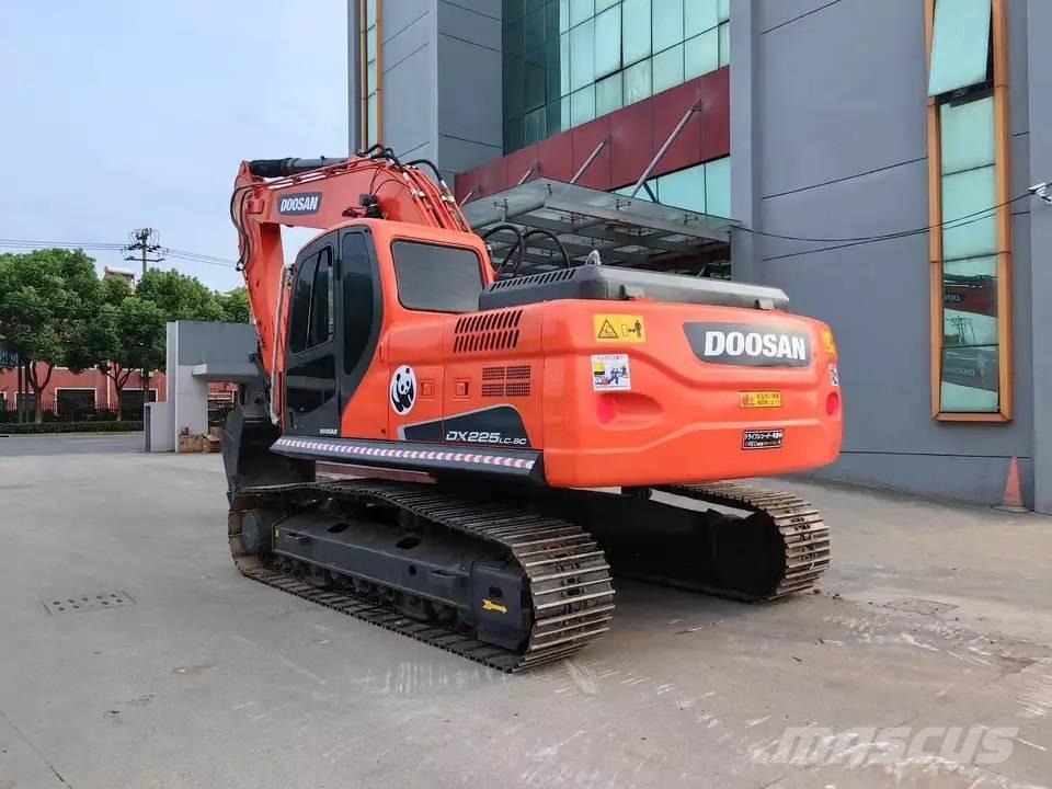 Doosan DX225LC-9C Gravemaskiner på larvebånd