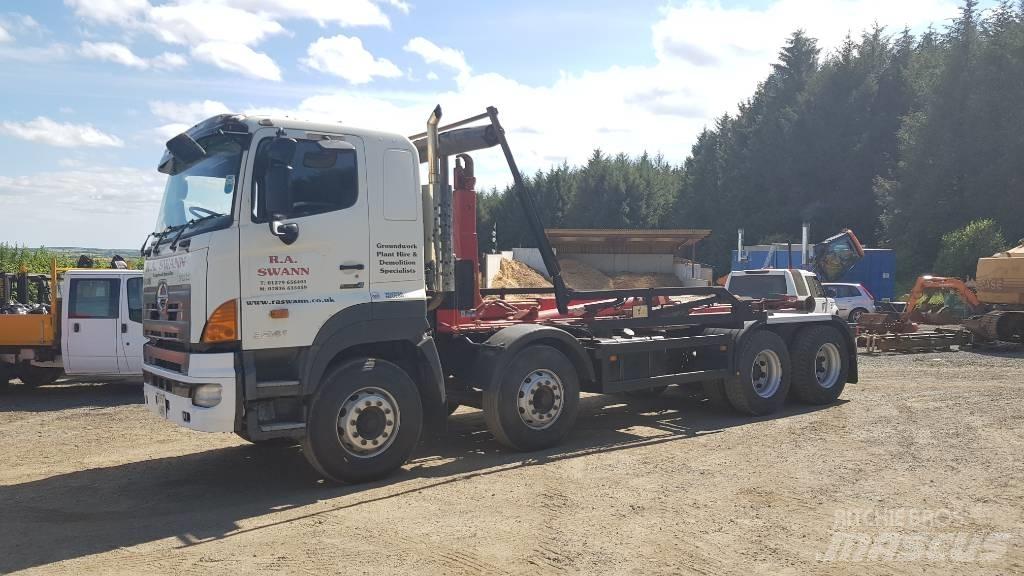Hino 3241 Lastbiler med tip