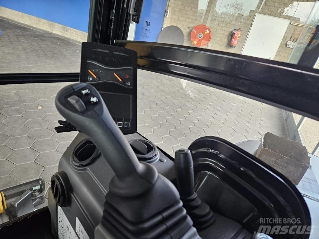 CAT 301.8 Minigravemaskiner