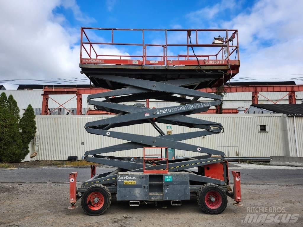 SkyJack SJ 9250 RT Saxlifte