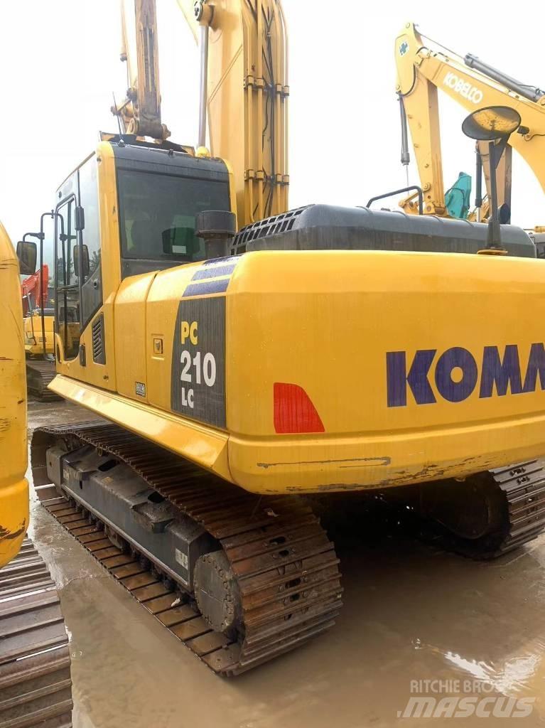 Komatsu PC 210-8 Gravemaskiner på larvebånd