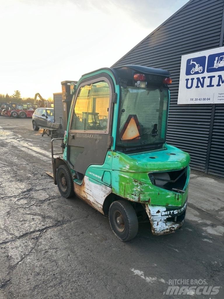 Mitsubishi FD25 Diesel gaffeltrucks