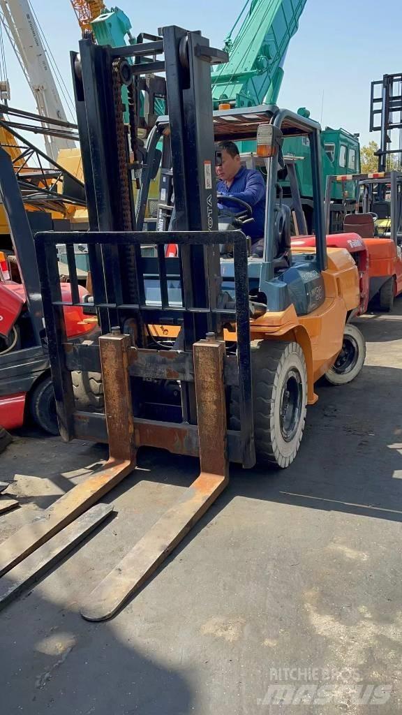 Toyota 5 ton Diesel gaffeltrucks