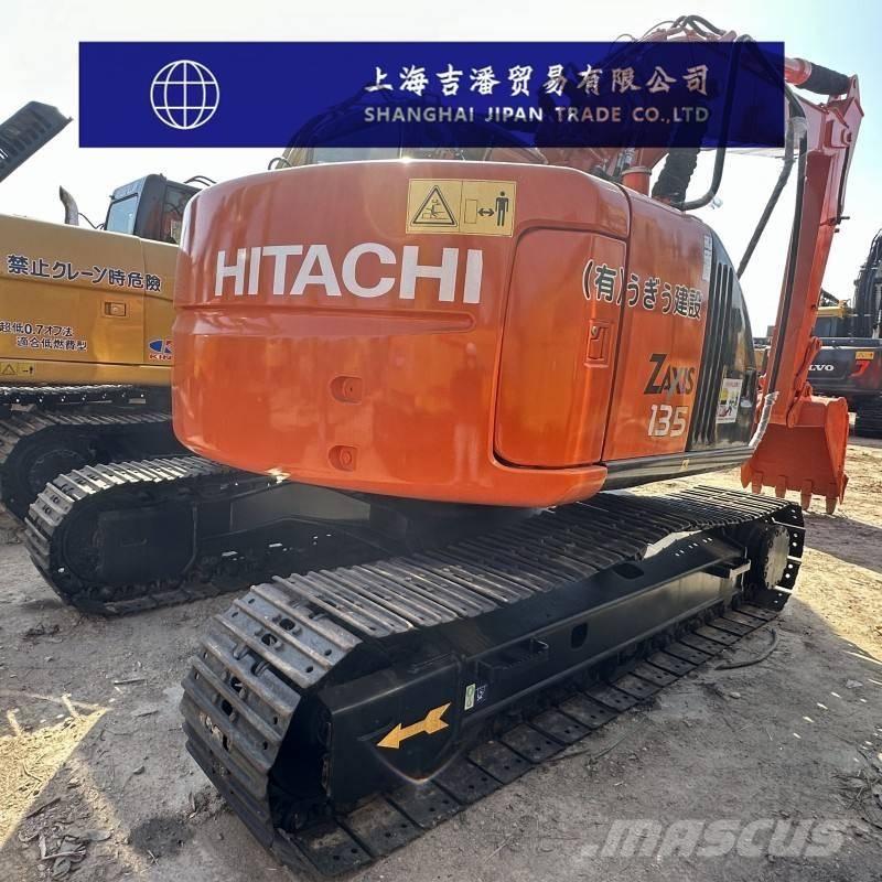 Hitachi ZX 135 US Gravemaskiner på larvebånd