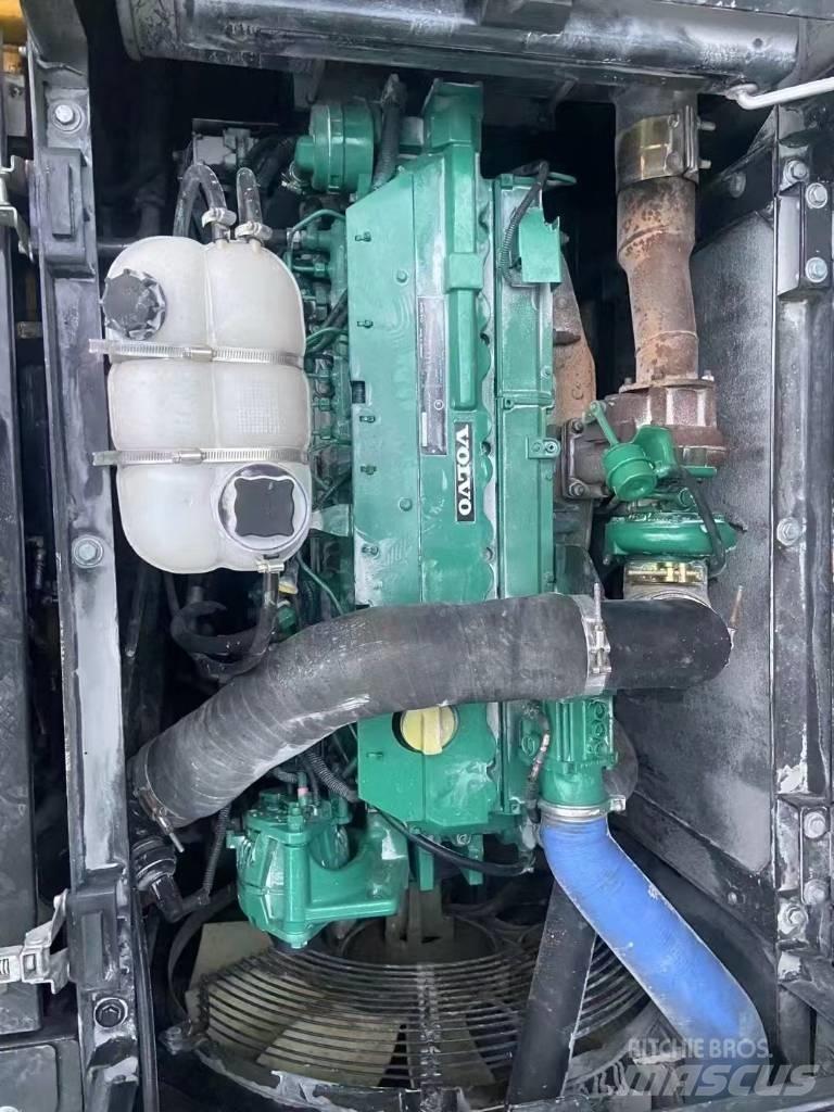 Volvo 290D Gravemaskiner på larvebånd