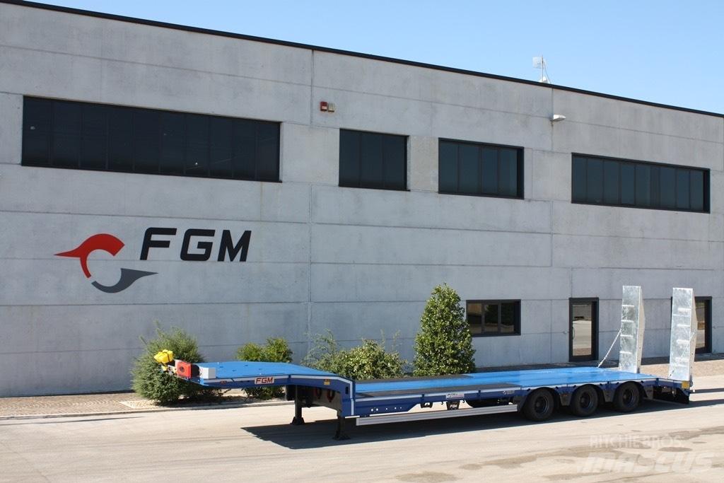 FGM 37 Semi-trailer med lad/flatbed