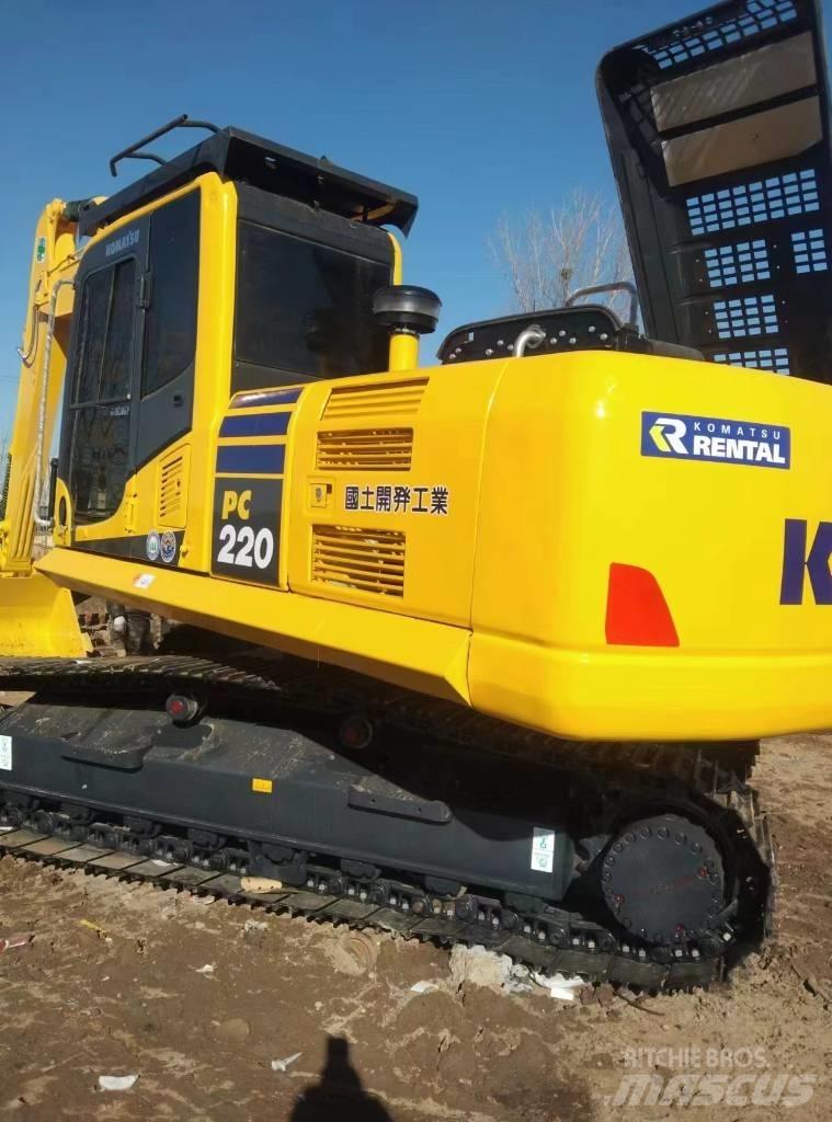 Komatsu 220-8 Gravemaskiner på larvebånd