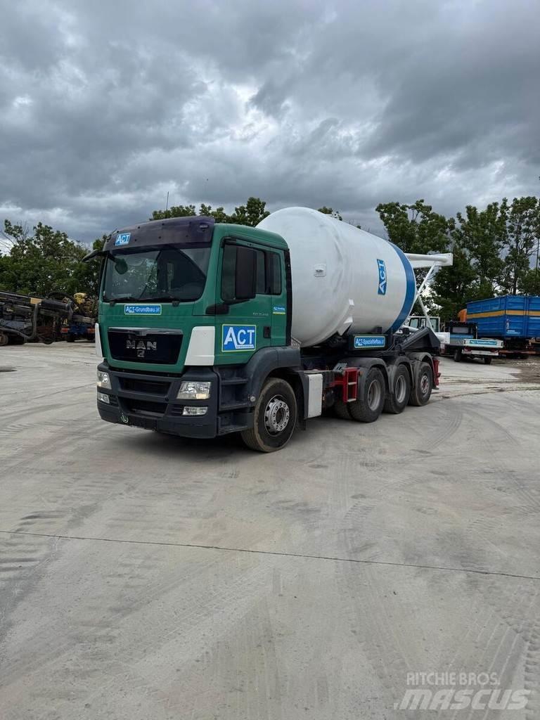 MAN TGS 32 - 440 Skip loader