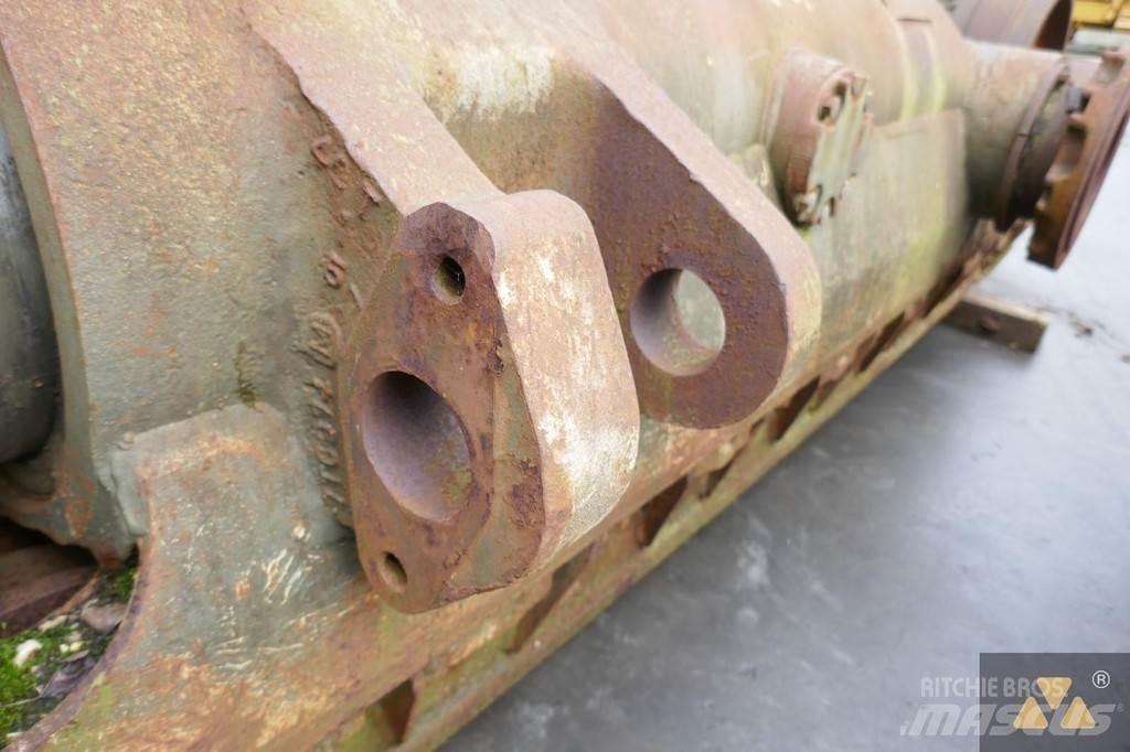 CAT 9W-0558 Chassis og suspension