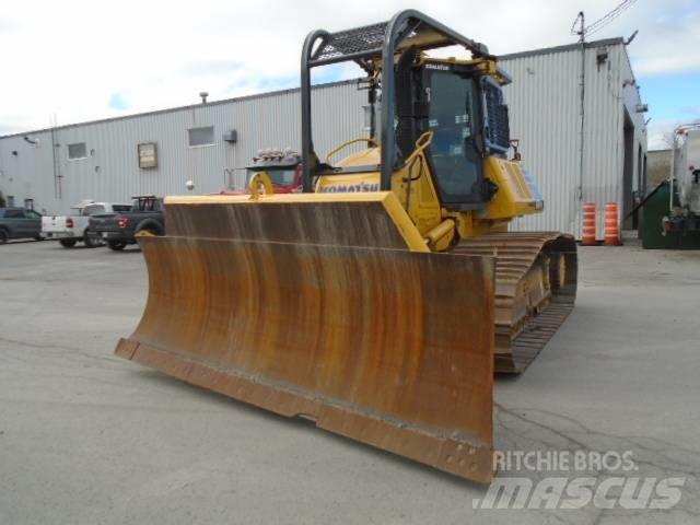 Komatsu D61PX-24 Bulldozer på larvebånd