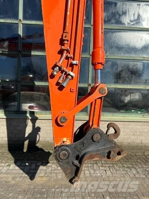 Hitachi ZX 160 W Gravemaskiner på hjul