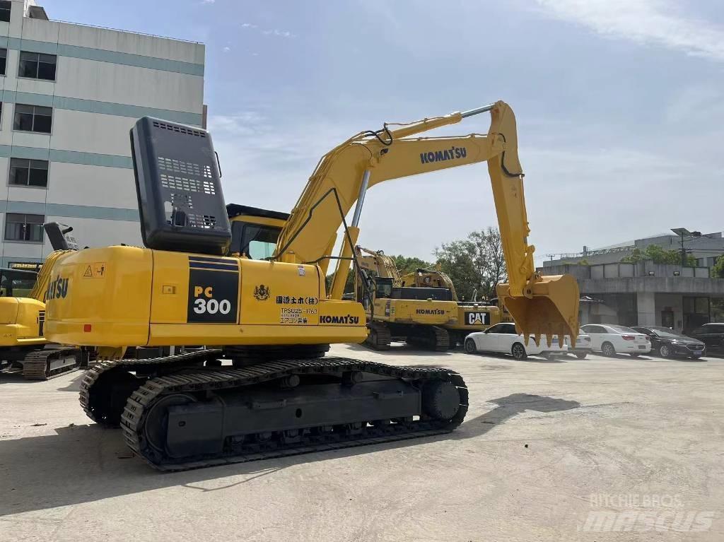 Komatsu PC 300 Gravemaskiner på larvebånd