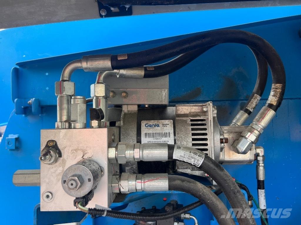 Genie S 65XC TRAX Bomlifte med knækarm