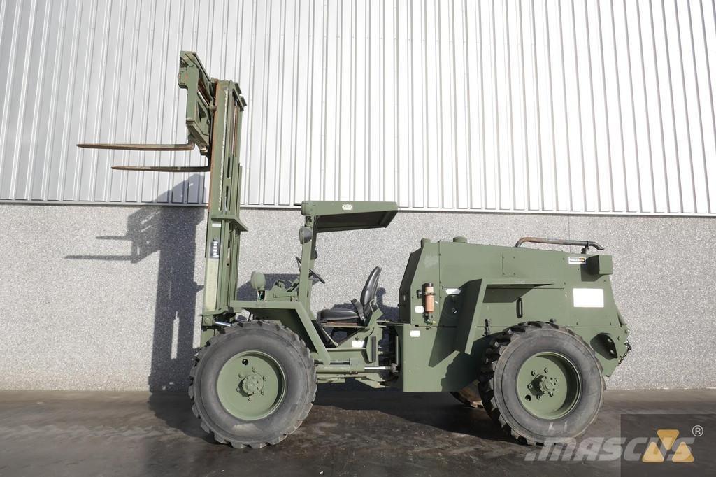 CASE M4K Ex-army Terrængående gaffeltruck