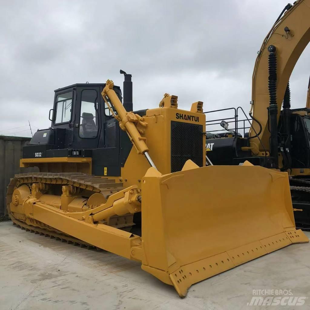 Shantui SD 32 Bulldozer på larvebånd