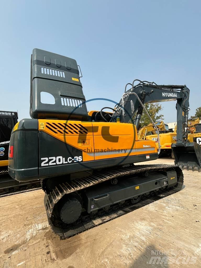 Hyundai 220LC Midi-gravemaskiner 7t - 12t