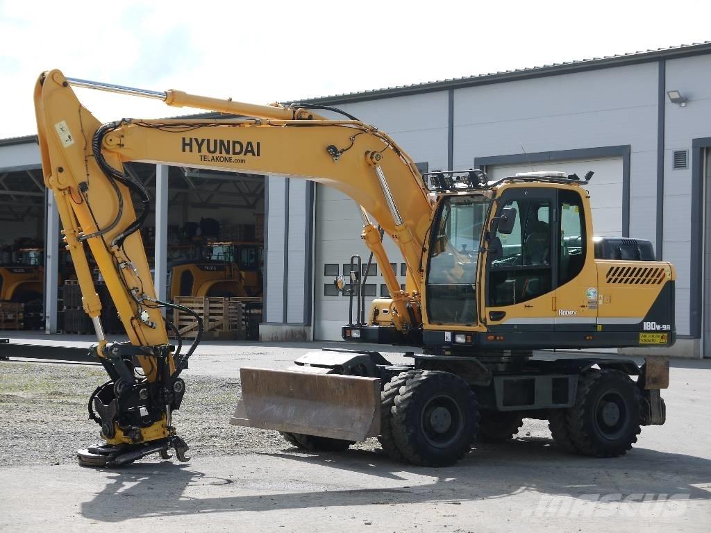 Hyundai R 180 W-9A Gravemaskiner på hjul