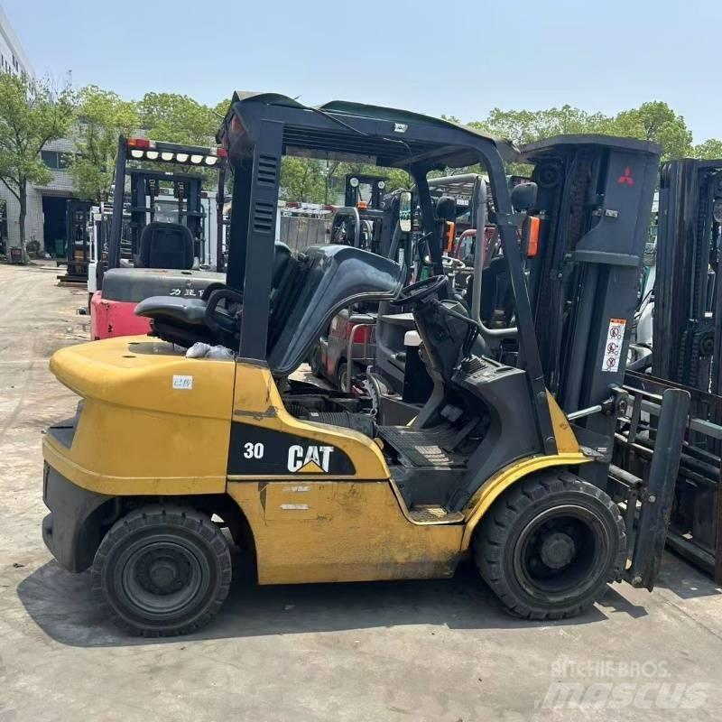 CAT 30 Diesel gaffeltrucks