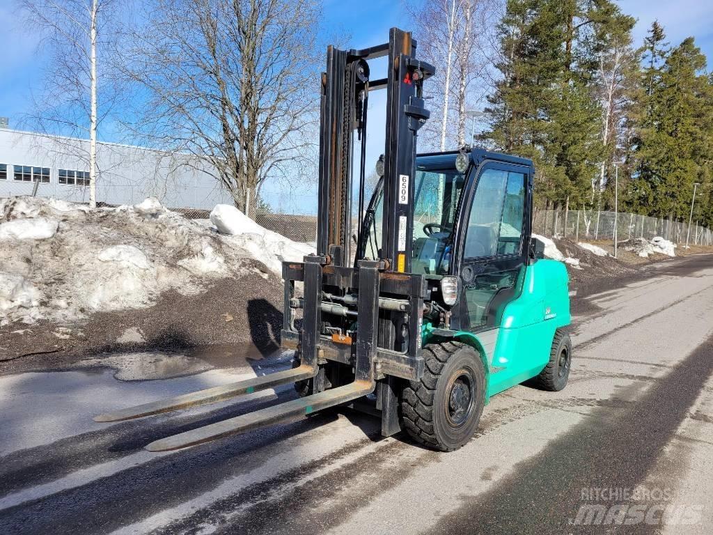 Mitsubishi FD50N Diesel gaffeltrucks