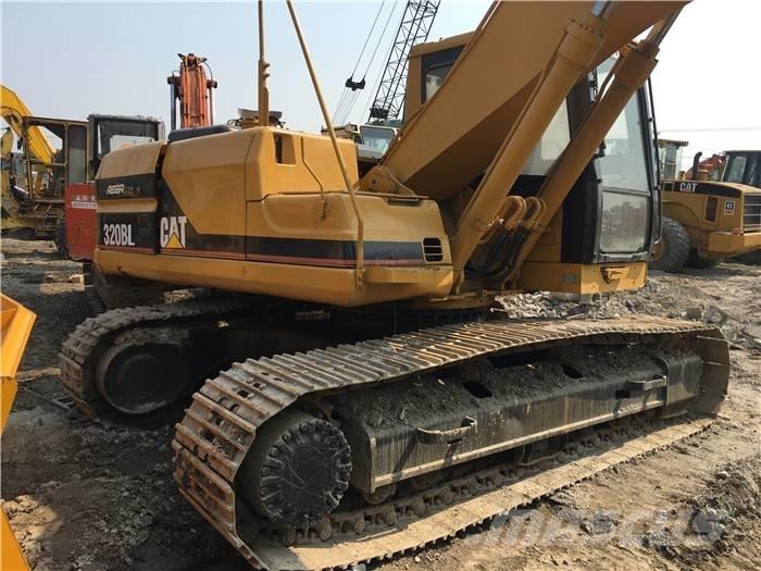 CAT 320 B L Gravemaskiner på larvebånd