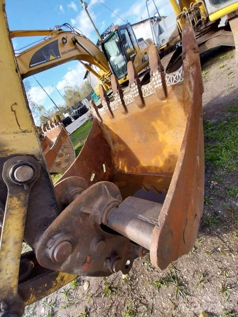 New Holland E 305 Gravemaskiner på larvebånd