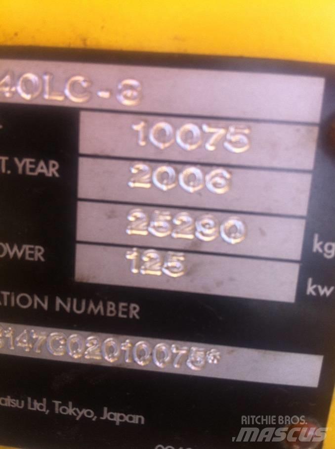 Komatsu PC240-8 Gravemaskiner på larvebånd