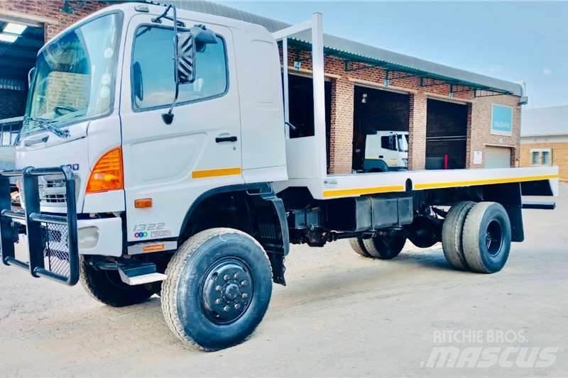 Hino 500 1322 4x4 Andre lastbiler