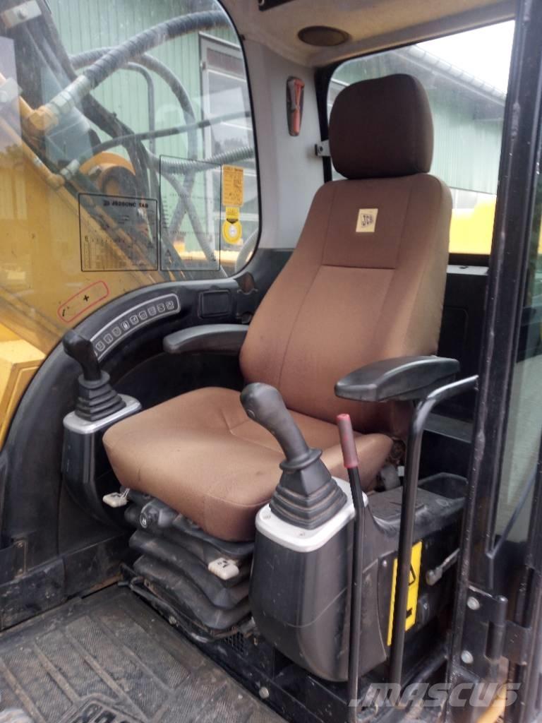 JCB JS 260 Gravemaskiner på larvebånd