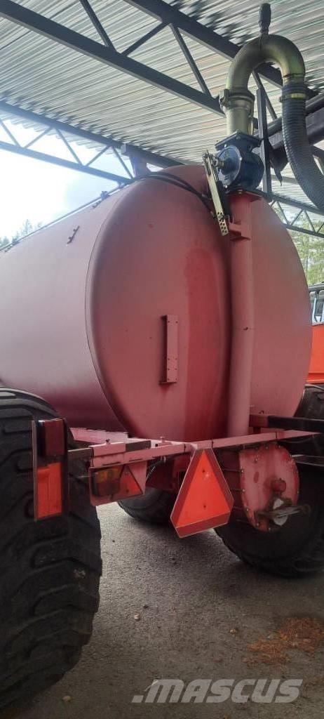 Livakka 12,5 m3+PK Gyllevogne/Slamsugere