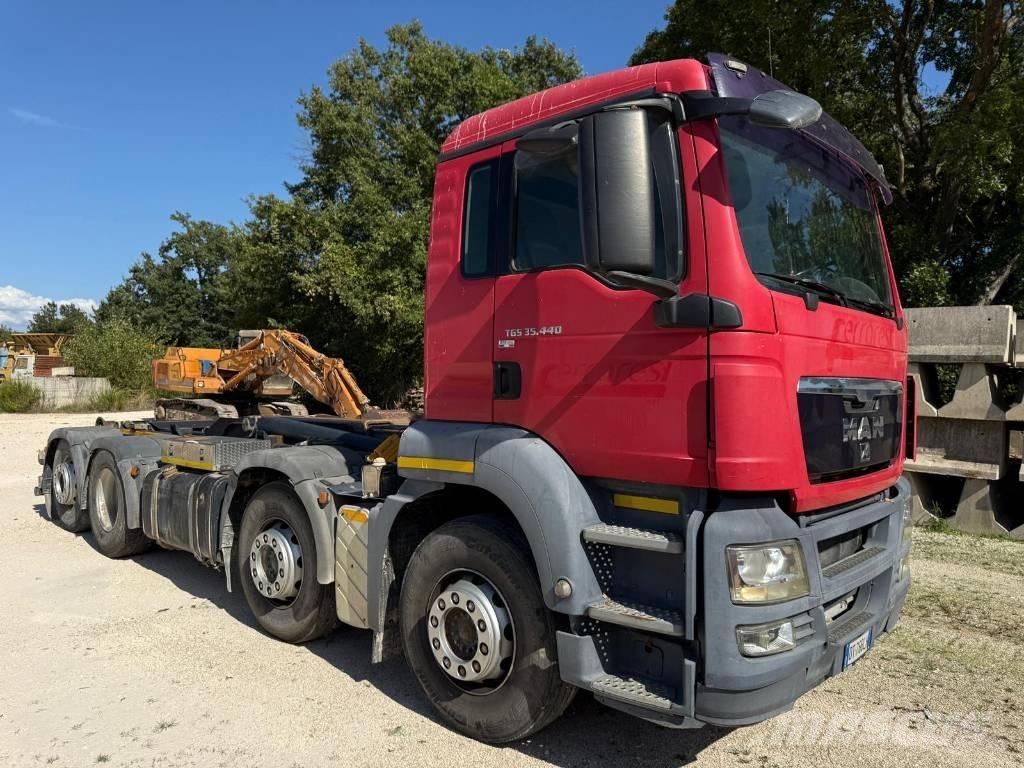 MAN 32.440 Skip loader