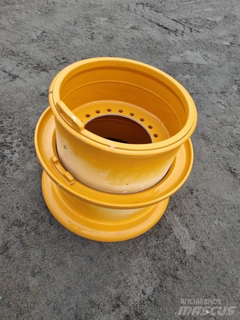 CASE 921 E rims Dæk, hjul og fælge