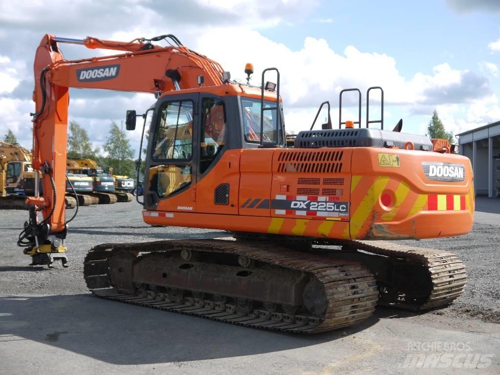 Doosan DX 225 LC-3 Gravemaskiner på larvebånd
