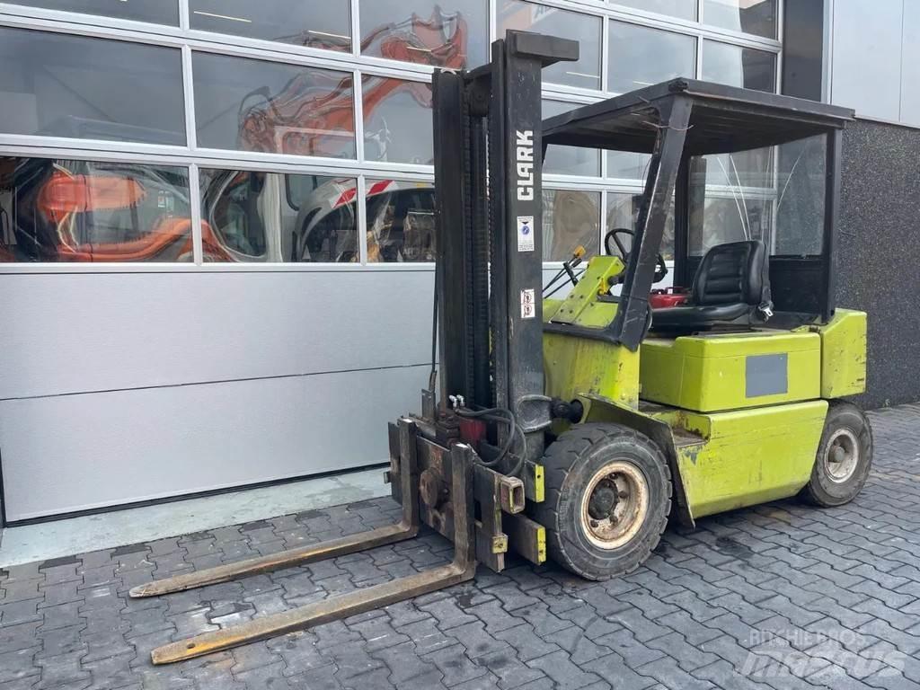 Clark DPM20N Gaffeltrucks - andre