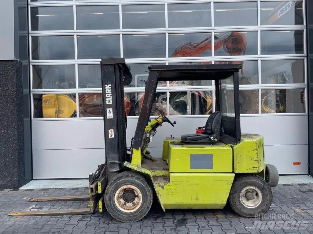 Clark DPM20N Gaffeltrucks - andre