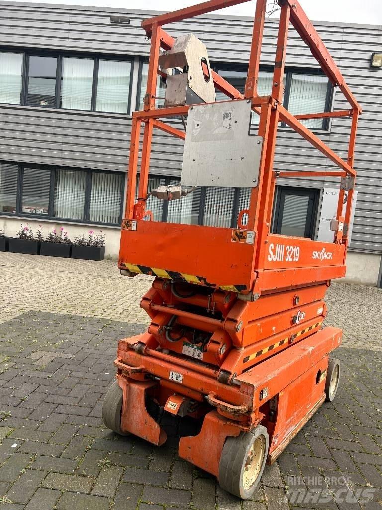SkyJack SJ III 3219 Saxlifte