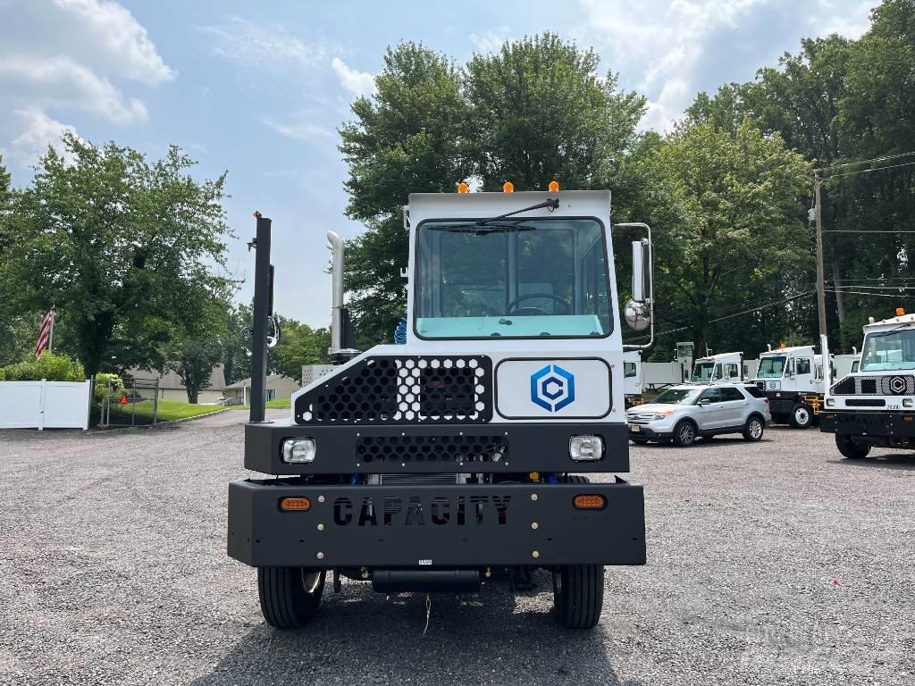 Capacity TJ5000 DOT Terminaltraktorer