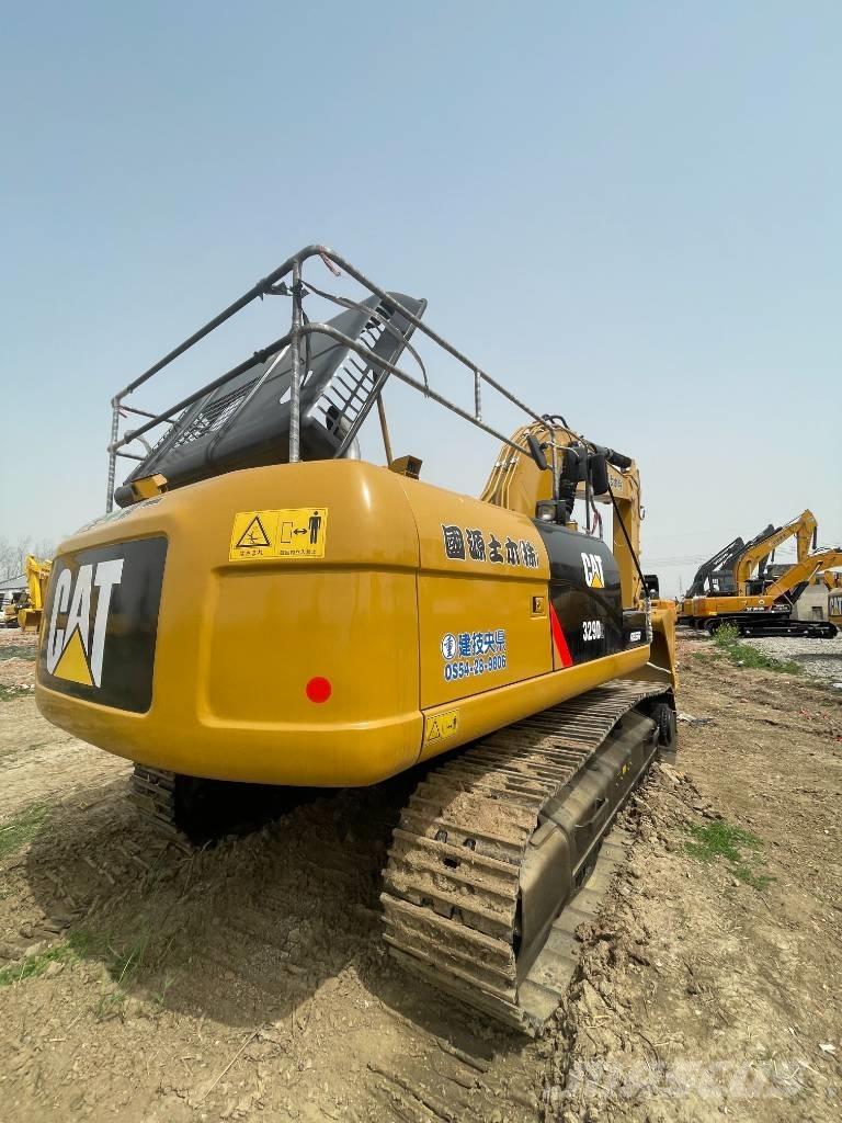 CAT 329D2 Gravemaskiner på larvebånd