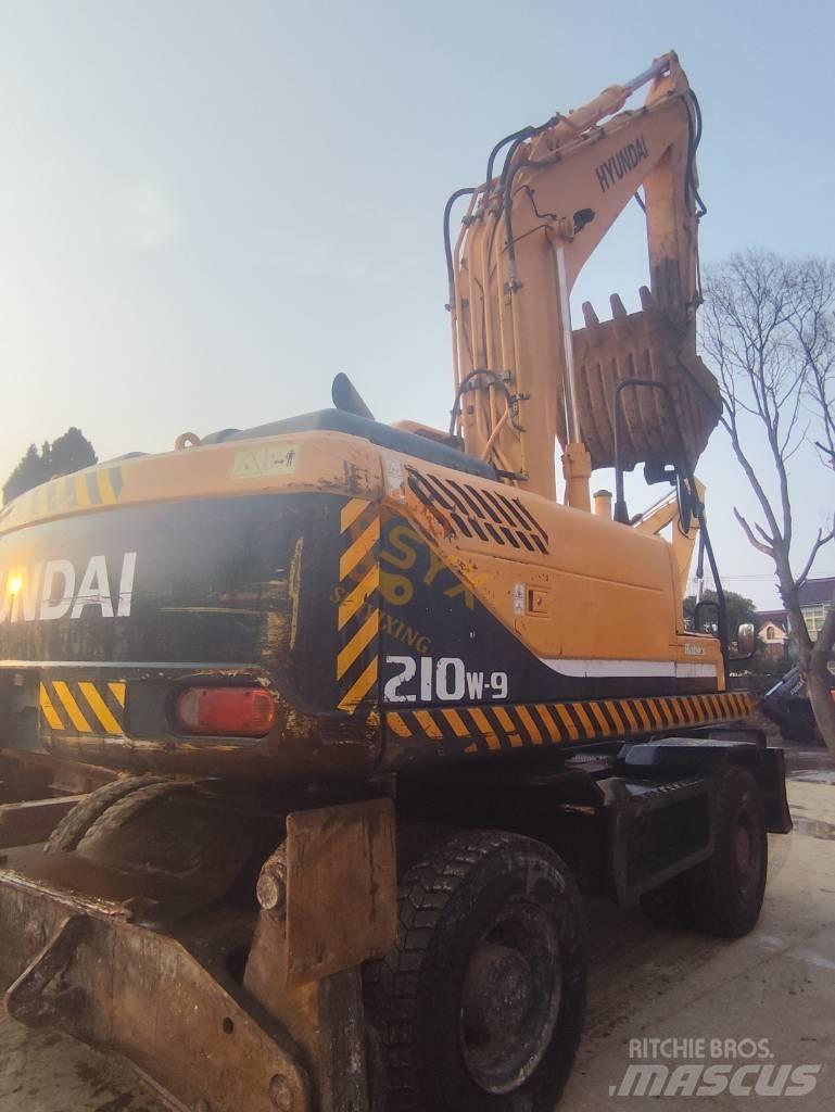 Hyundai 210W-9 Gravemaskiner på hjul